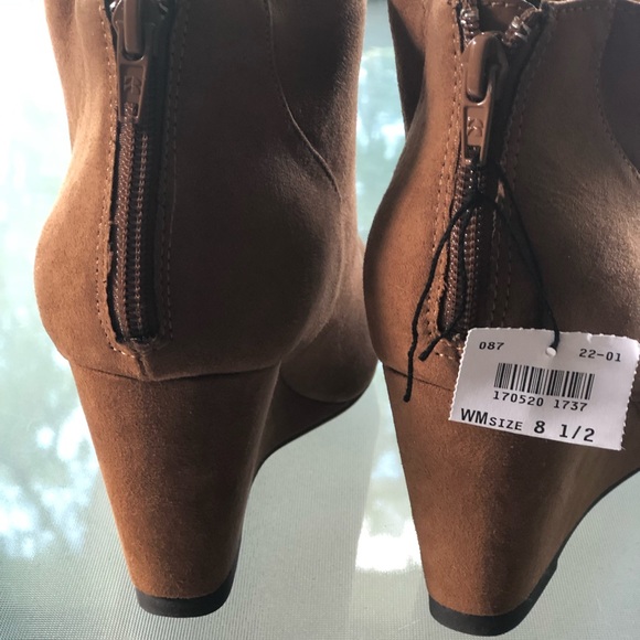 FIONIโฃ๏ธHOST PICKโฃ๏ธDEEP RICH CARMEL ANKLE BOOTS - Picture 4 of 7